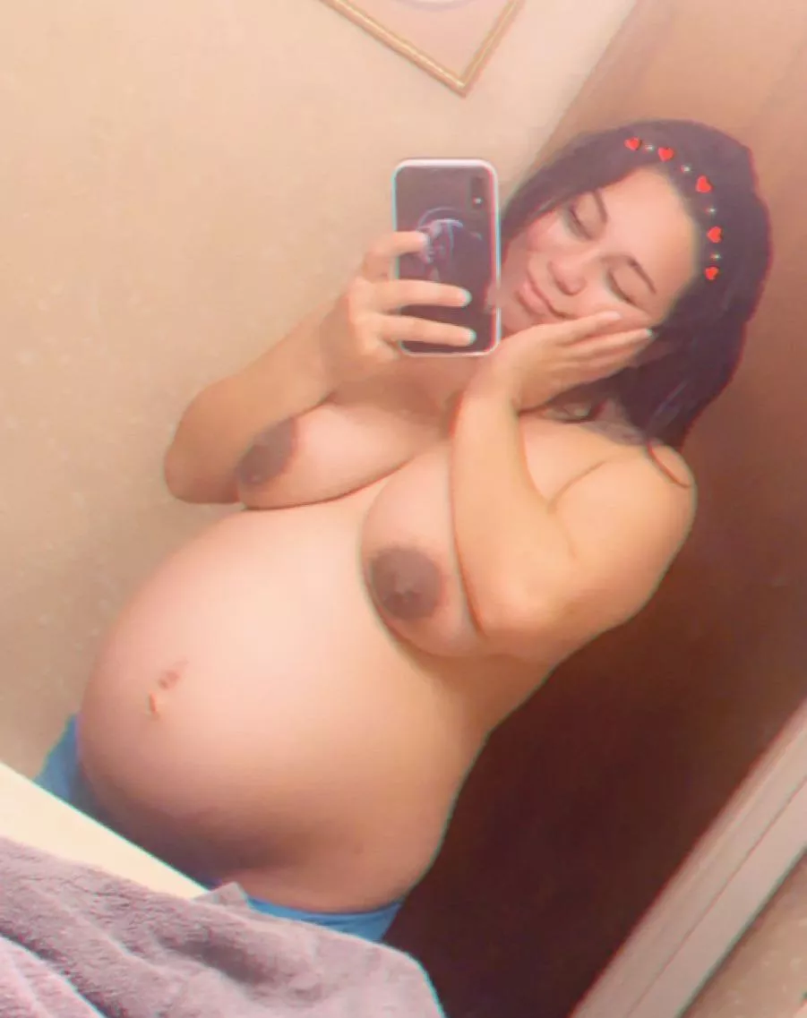 Pregnancy throwback ❤️ posted by sweetxomarie