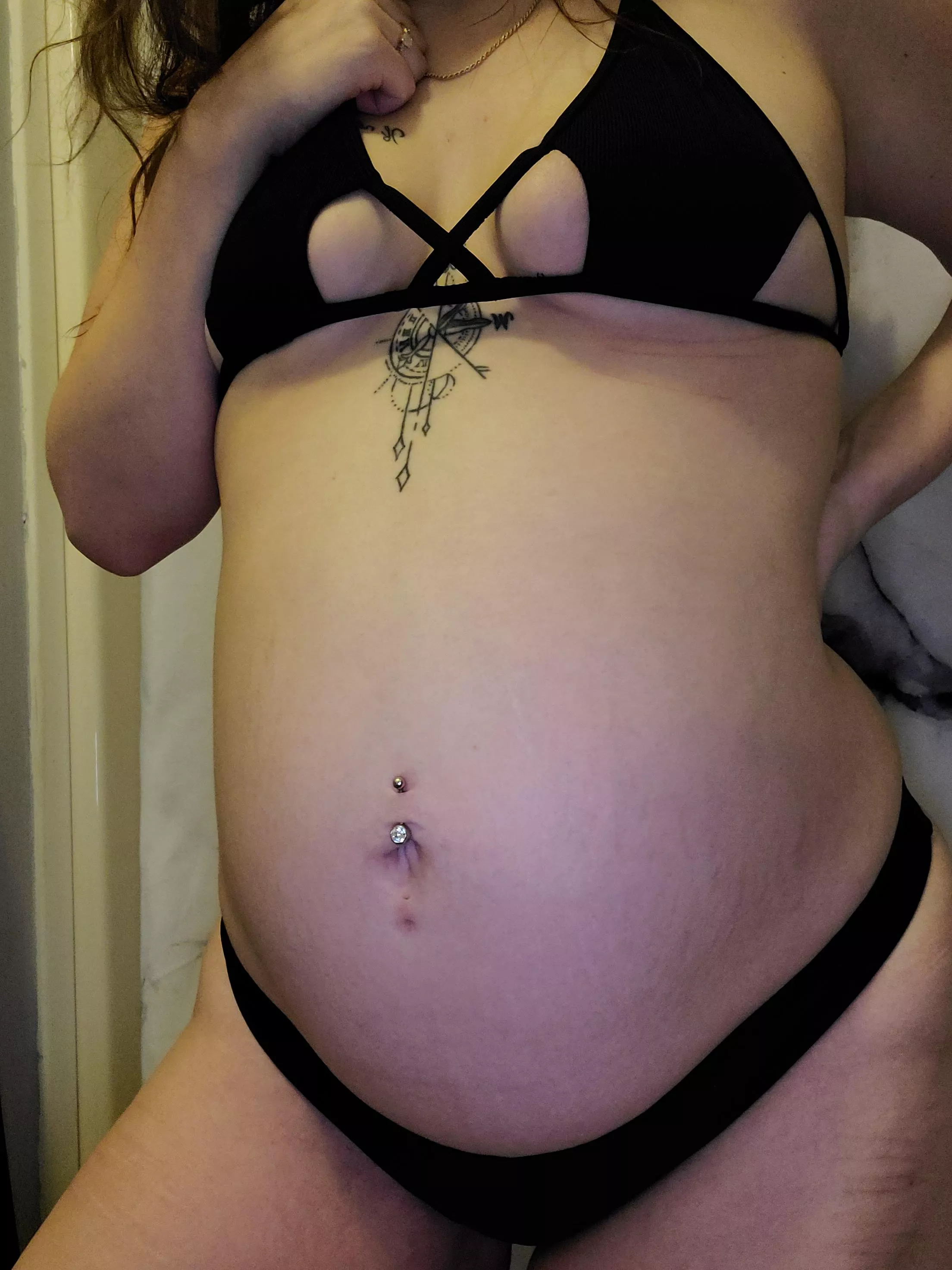 Pregnant and pierced posted by KellyLeighPlays