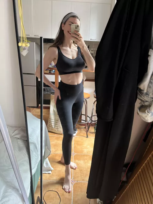 Pre-run sel[f]ie by tastycupcake69