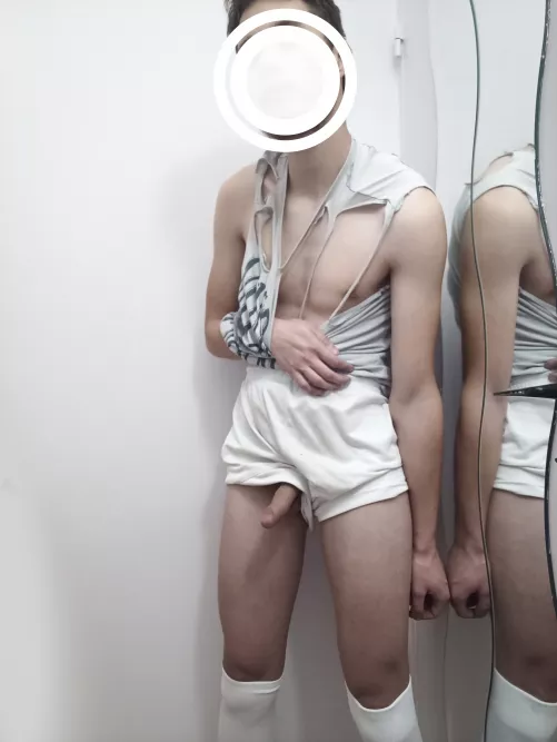 Pretending doing sport to by aboyartnuding