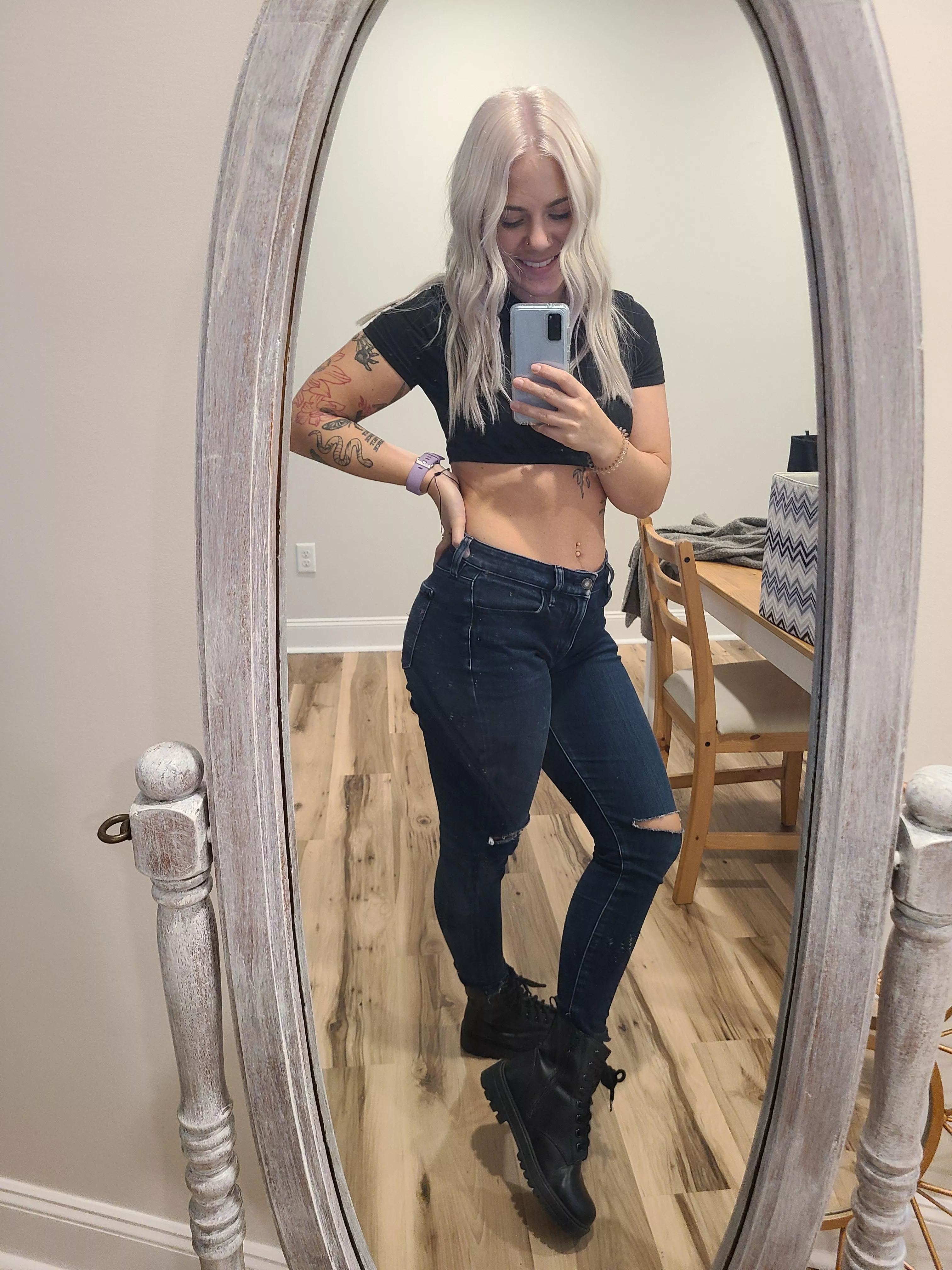 Pretending it's warm out and that I'm going somewhere today :) posted by kyleemonica