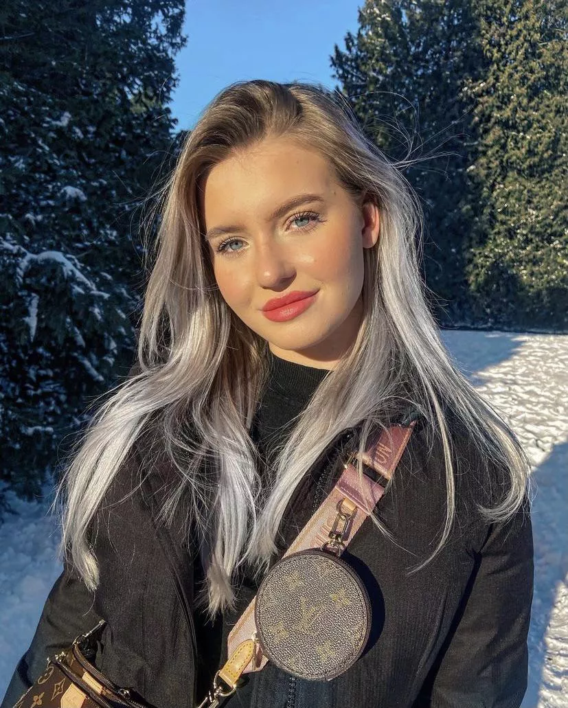 Pretty Dutch Girl posted by Ok-Might-138