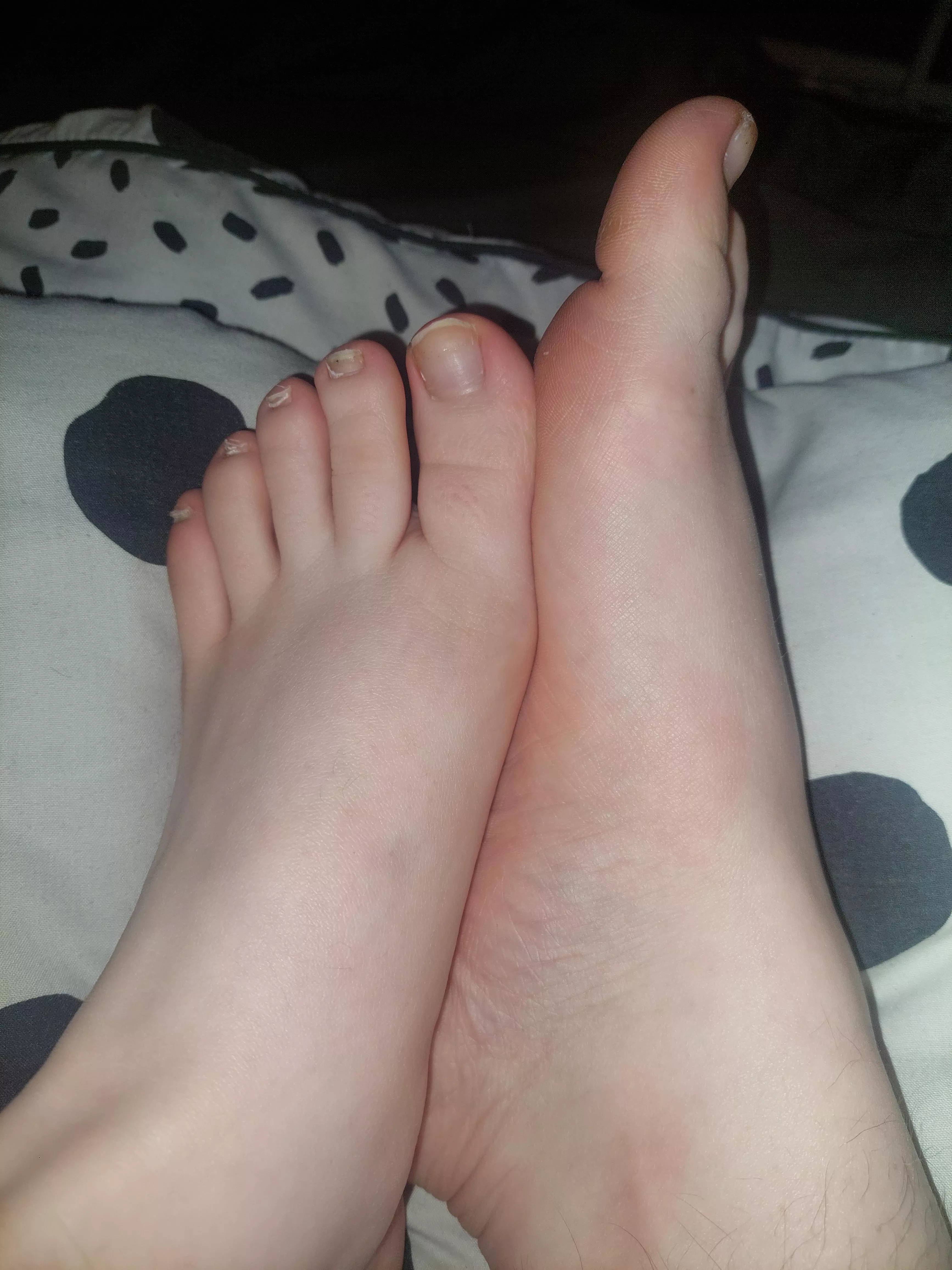 pretty feet 💓💞 dm me x posted by chubbyangelbby1111
