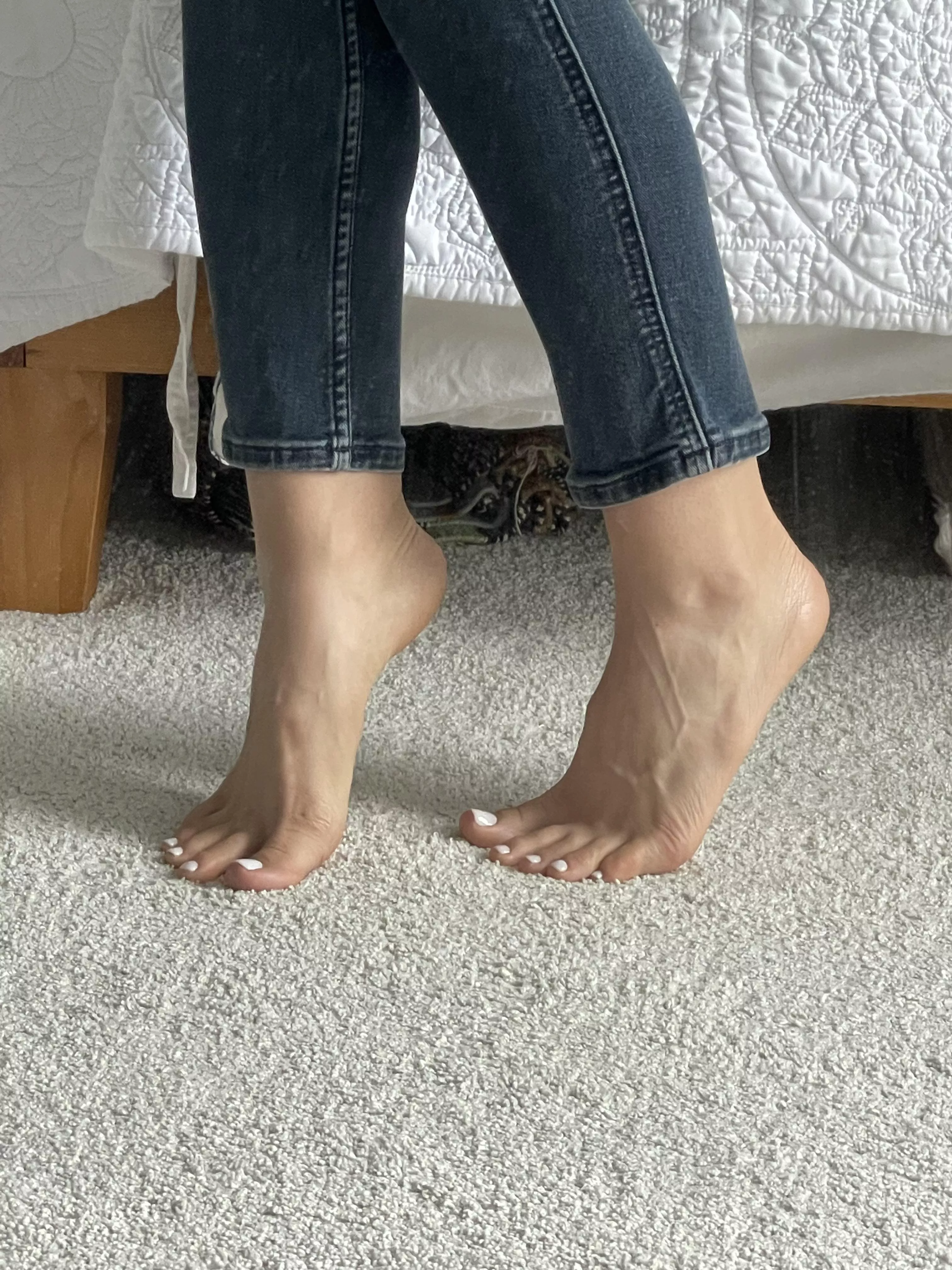 pretty feet princess in jeans posted by Any_Equivalent6450