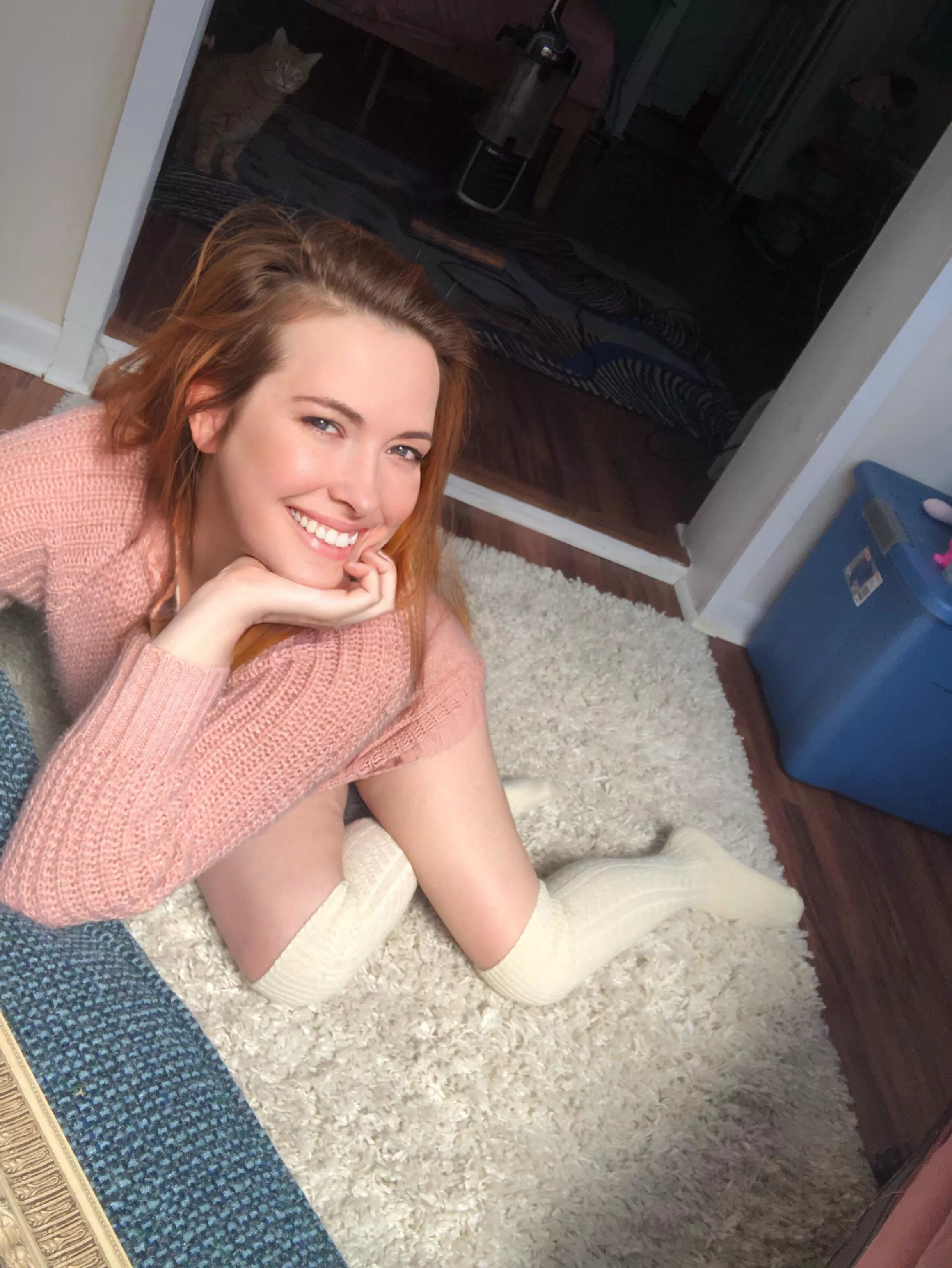 Pretty in pink 💘 posted by AGoldieMoon