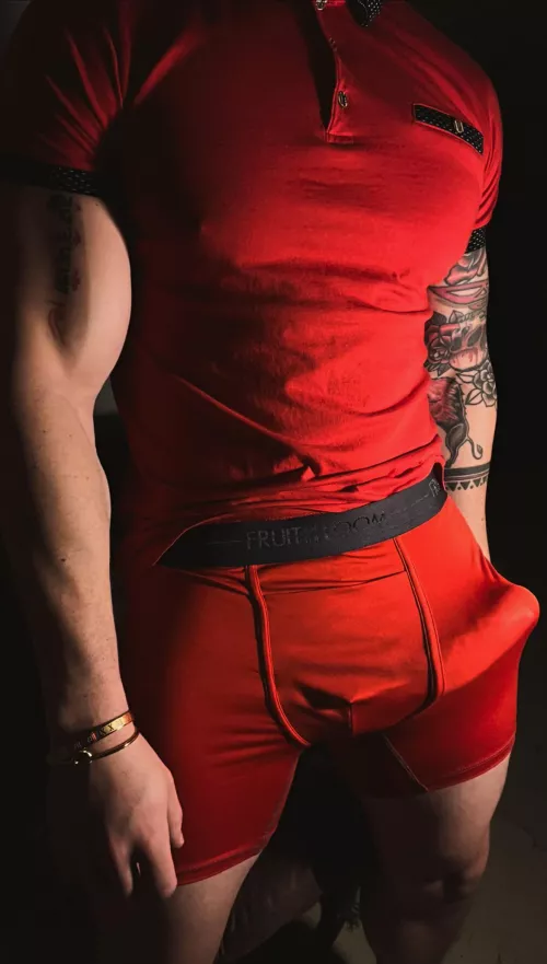 Pretty in red by NikolaiiBrazen