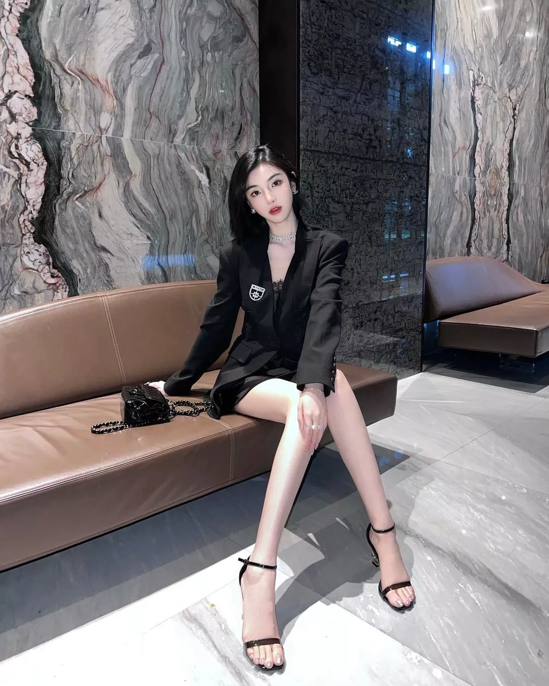 Pretty legs and heels posted by Majestic_Painter8660