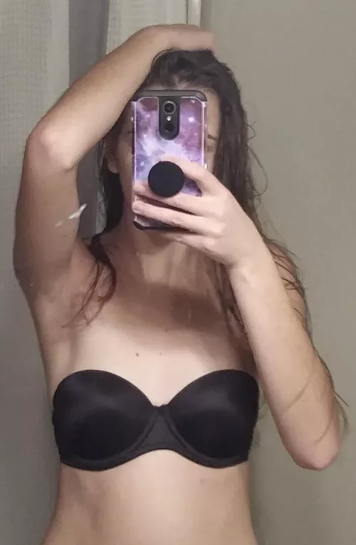 Pretty little armpits, waiting for attention 😘😈 by Glittering_Excuse821