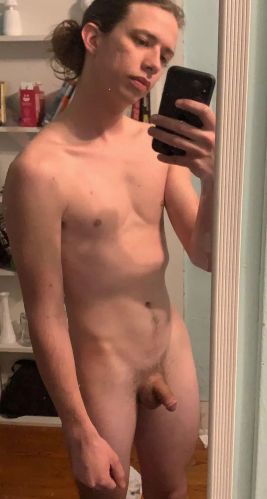 Pretty random pic 🤷🏼‍♂️ [24] posted by Existing-Fig6740