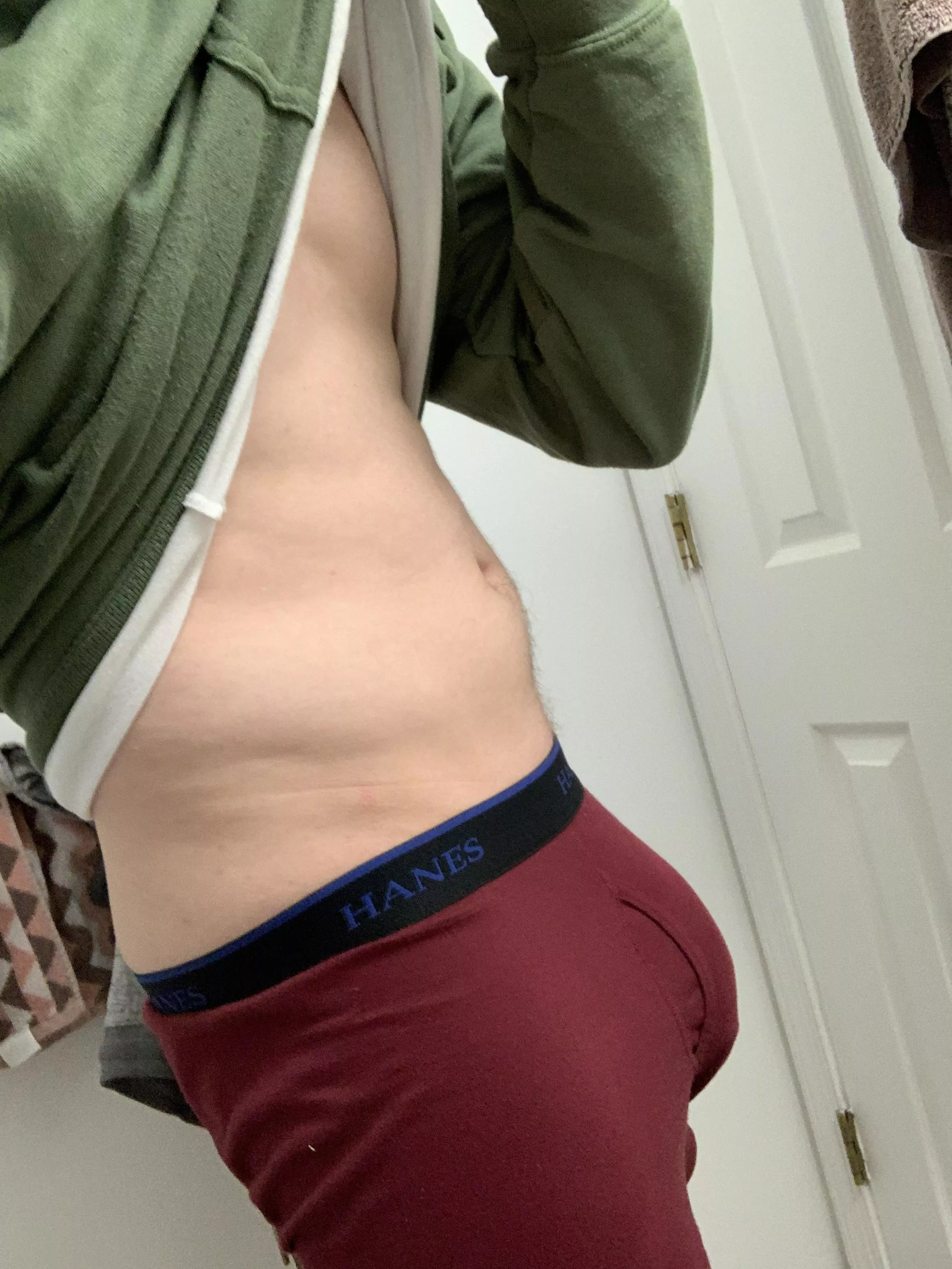 Pretty snug lol posted by ThrowawayAnon080321