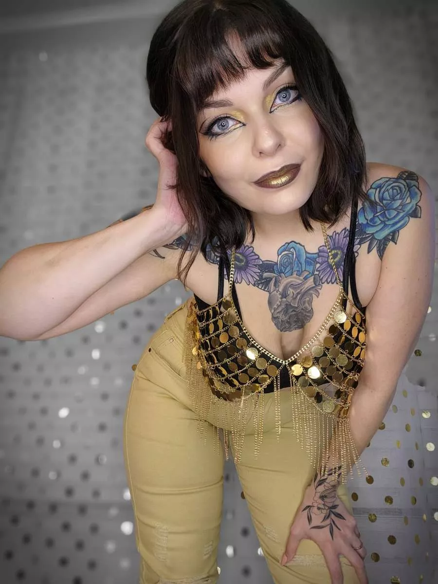 Pretty? posted by NaomiCakess