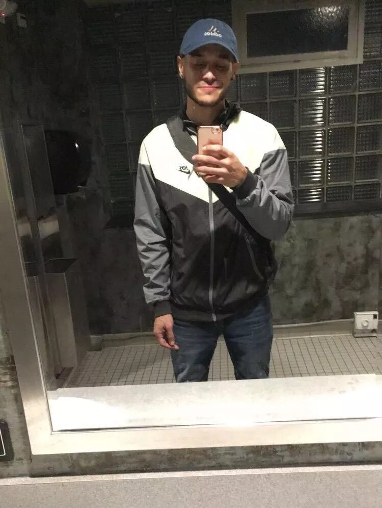 PS4 buddies available? DayZ++ posted by Awkward_Scale_754