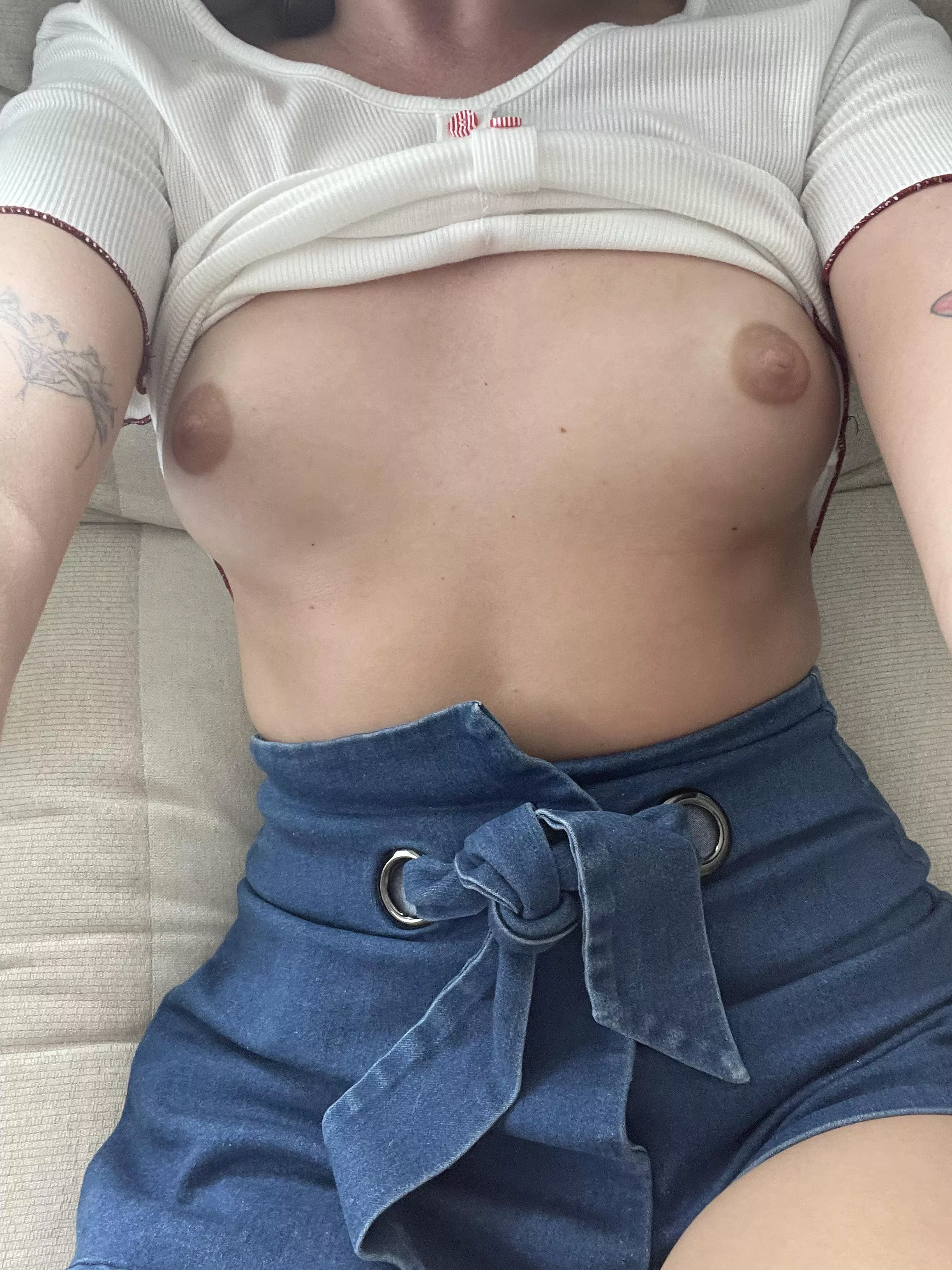 Puffies out all summer 🍒 posted by LittlexGinger