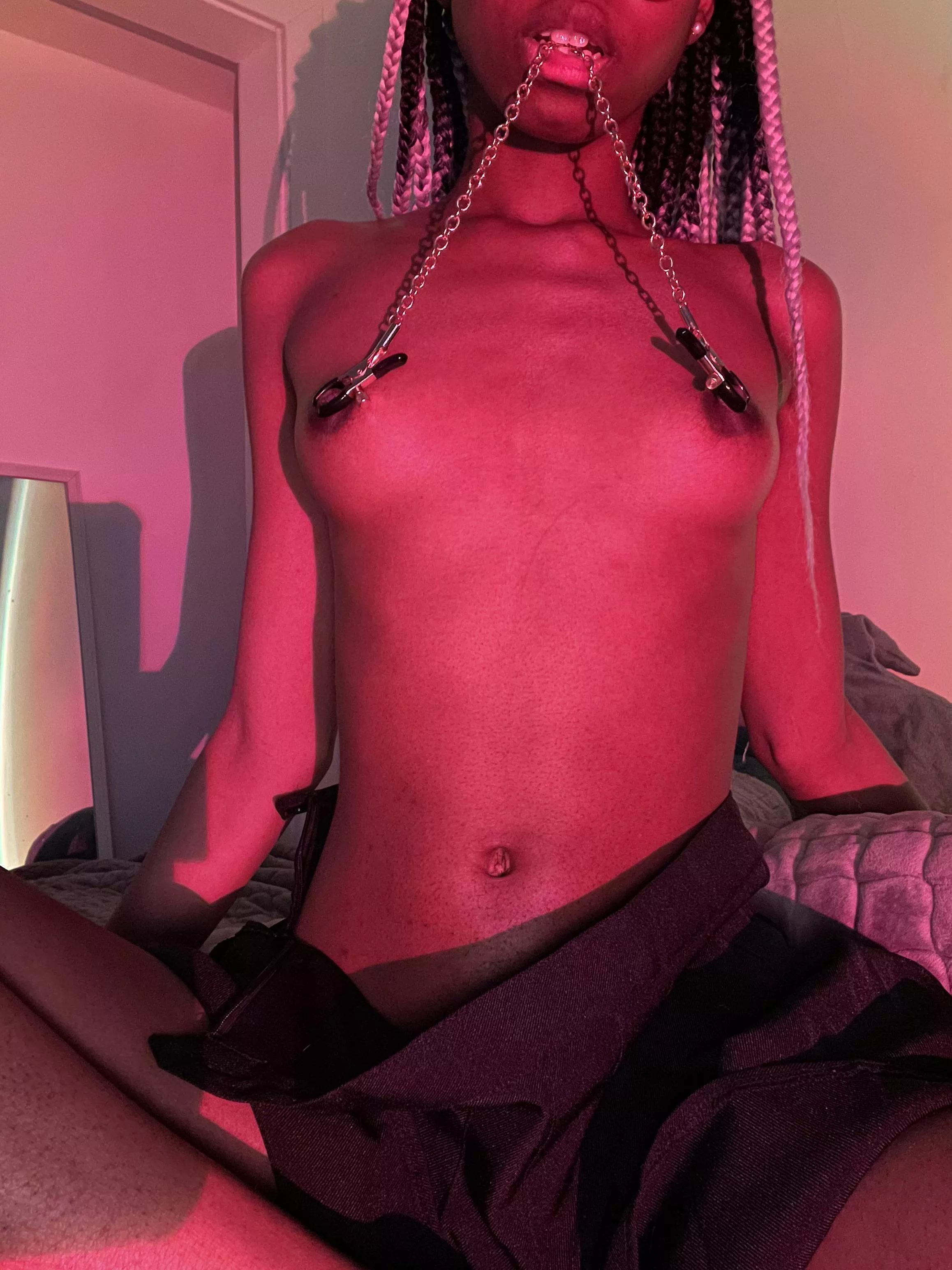 Pull the chain while you fuck me posted by mymelodyirl_