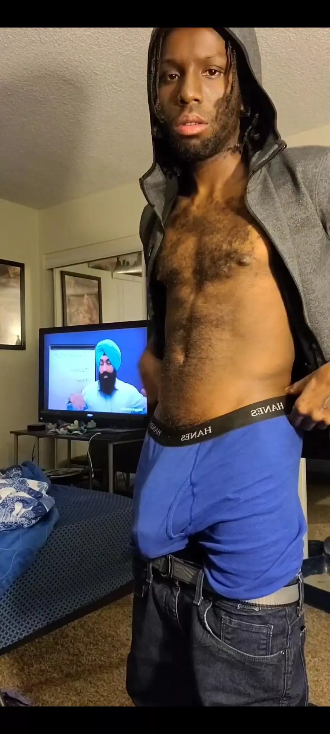 Pulling my pants up was a little more difficult posted by 50MacAndCheese