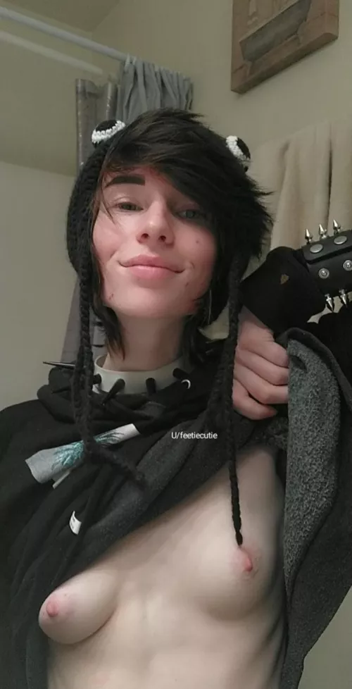 Punk chicks are more fun, sorry not sorry! by feetiecutie