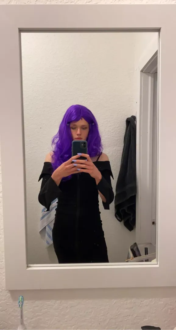 Purple hair don't care 💜 posted by notshui