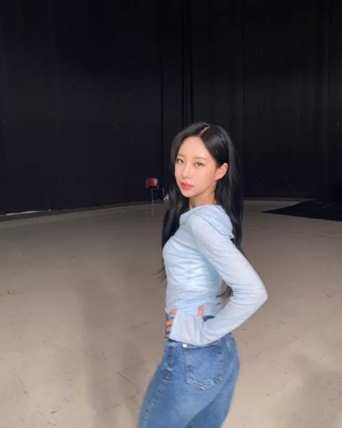 Purple Kiss - Dosie by Nijaaii