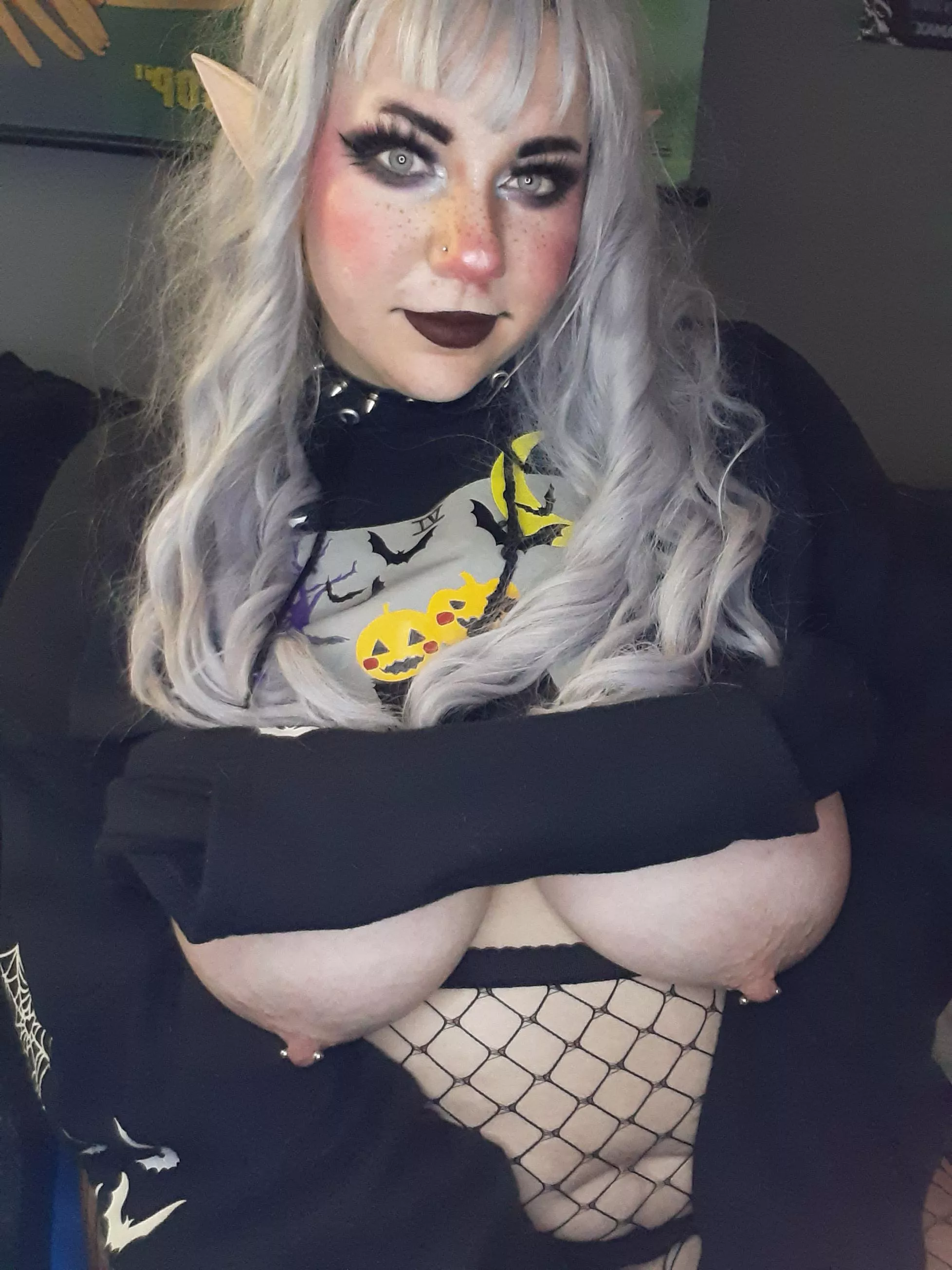 Put them in your mouth 🥵 posted by Yourwitchygirl