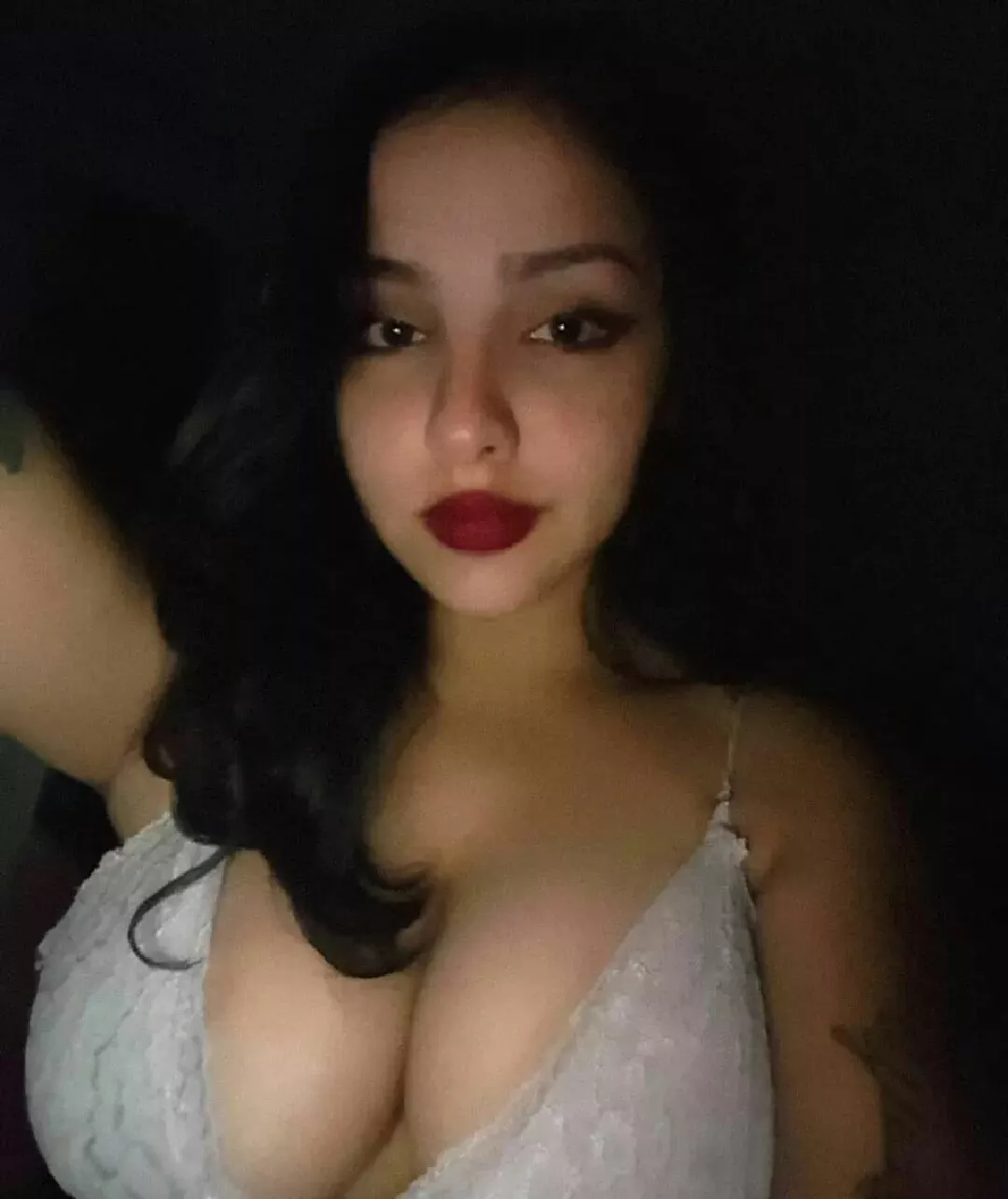 Put your cock on her tits 😈. Kik: axe00796 posted by Pajeroman_