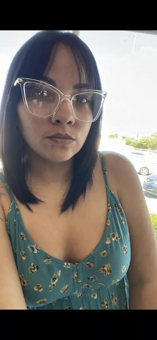 Put your cock on my mom’s face and i will send her ass nudes i just found in her old phone she has a nice asshole by Longblacksnake