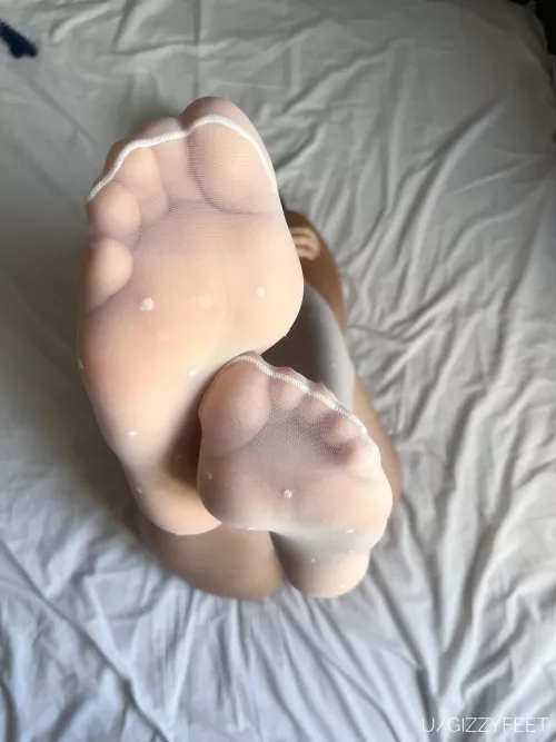 Put your face here by gizzyfeet