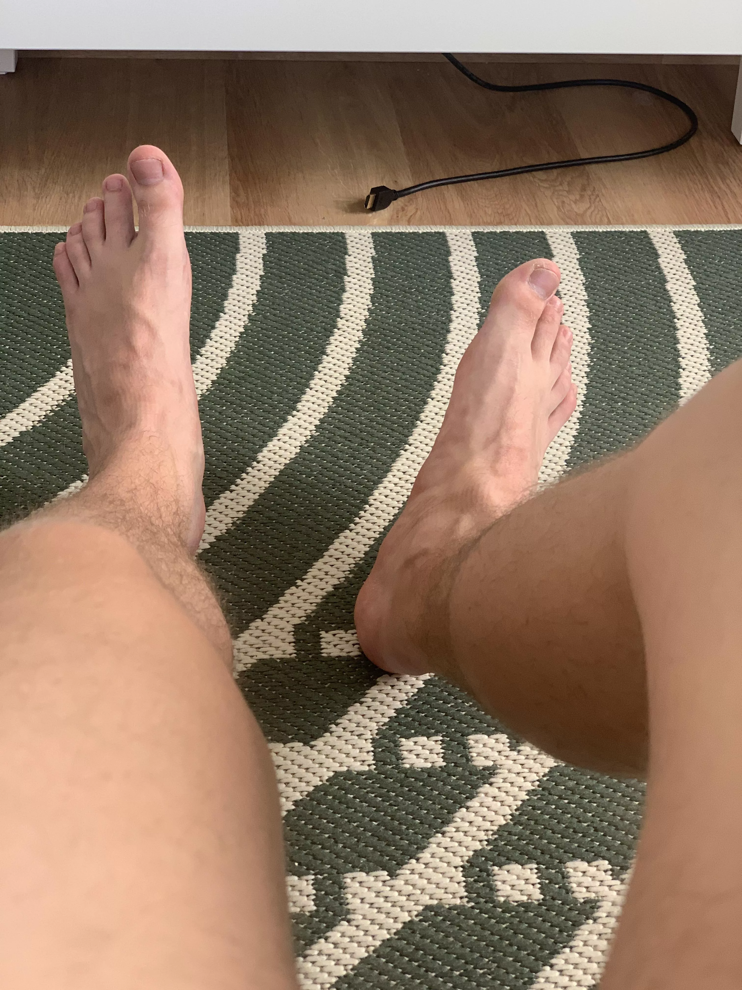 Put your head between those 44 EU size veiny feet 😈 posted by MagicalBaguette4U