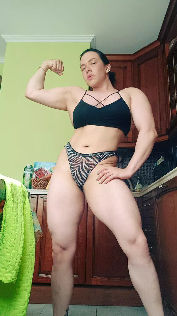 Quads or biceps? posted by MariaPowergirl