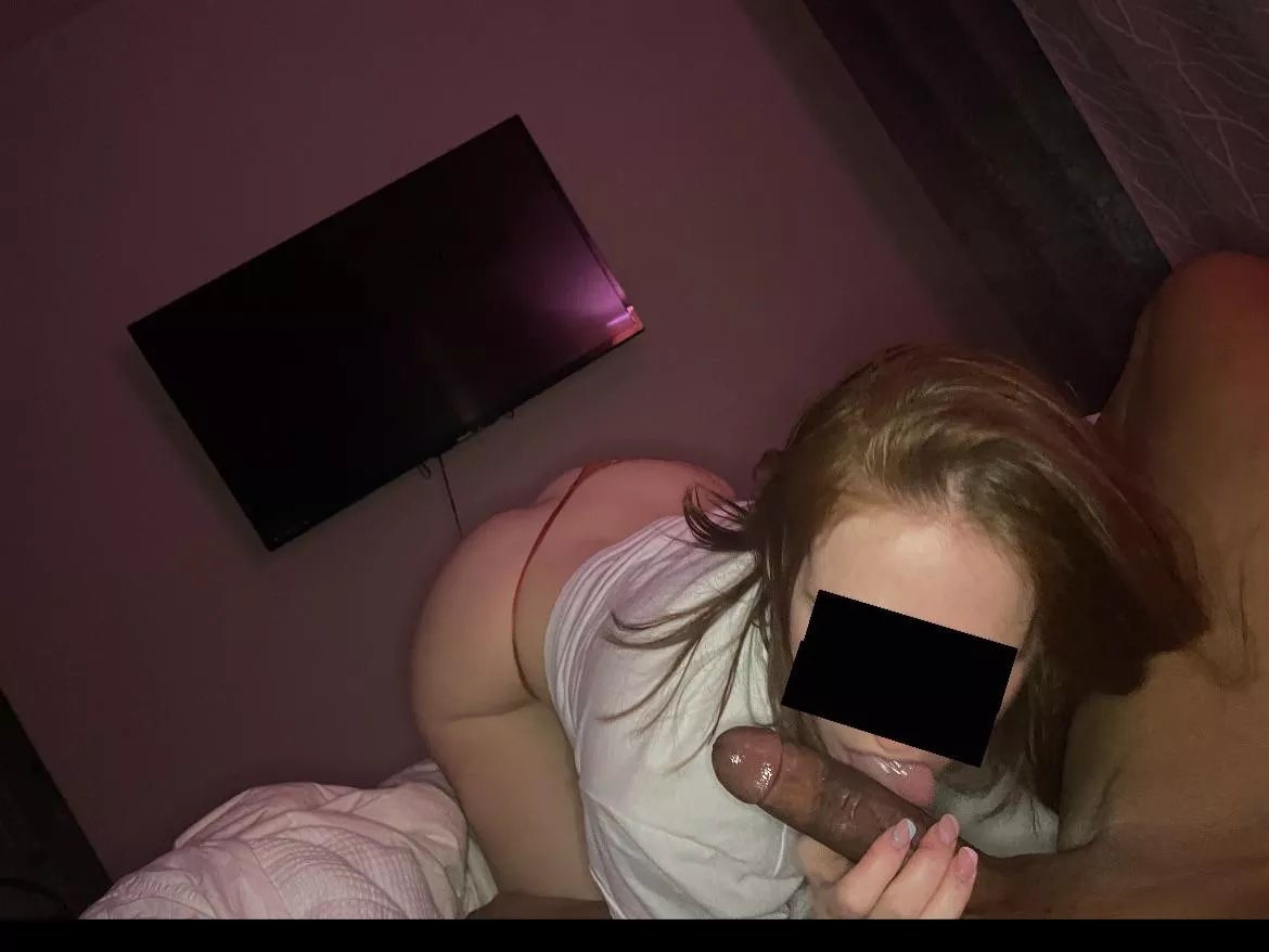 Quality time with his wife posted by Slim_reaper__