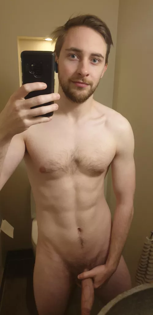 quick mirror selfie ;) by DirtyDutchman96