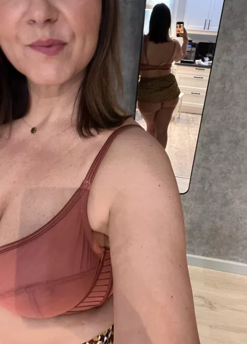 Quick selfie before work by Dark_Valentina