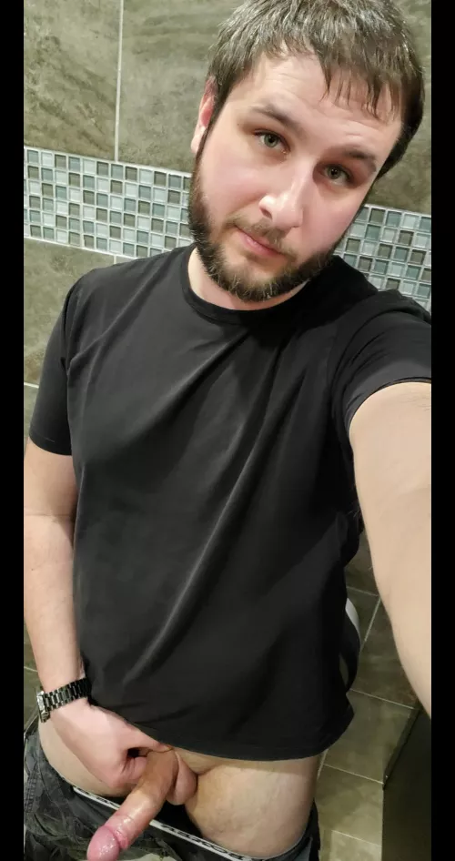 Quick tease from the gym while none else is in the change room by slimslam_spaceman