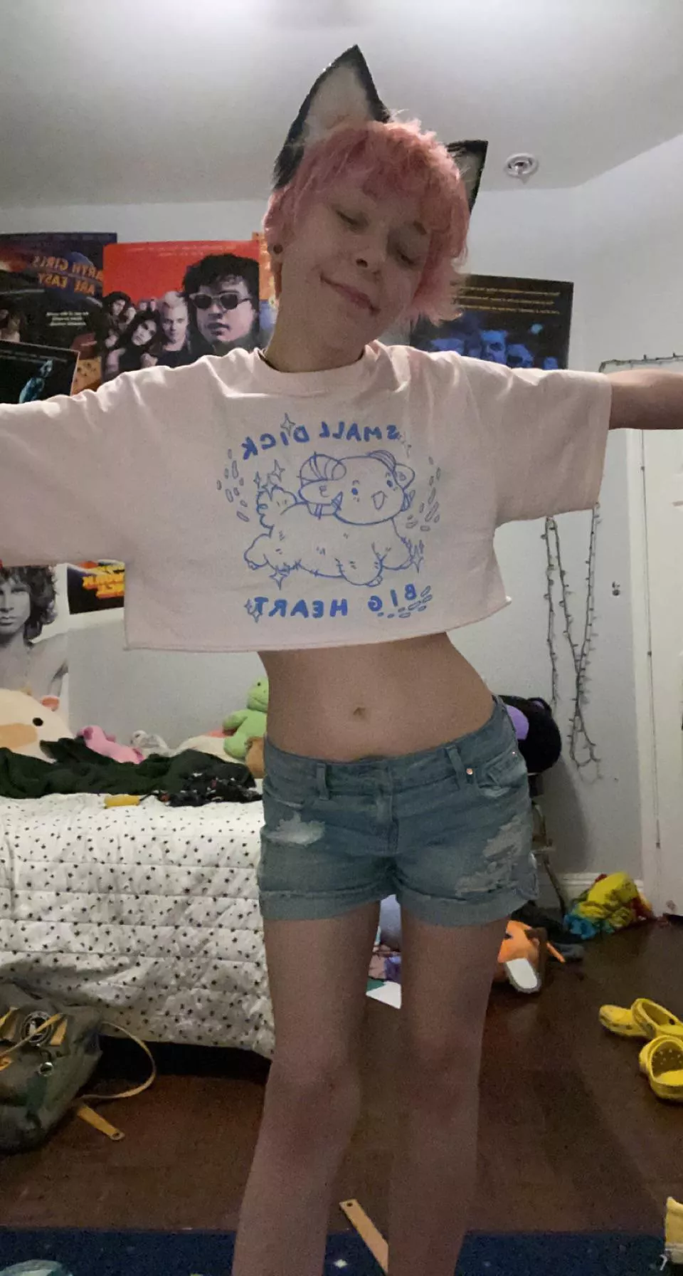 quick tummy tuesday before it’s 2 late. my shirt is funny heh posted by Hunchbackcat