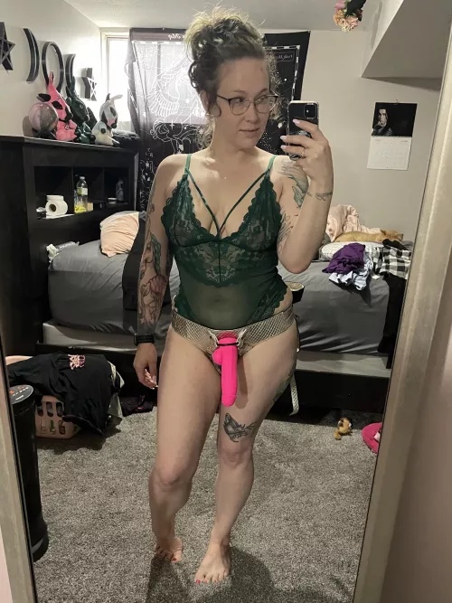 Quick up. Sometimes I strap up just to get myself turned on enough to masturbate. Today’s one of those days. by mrsdommeree