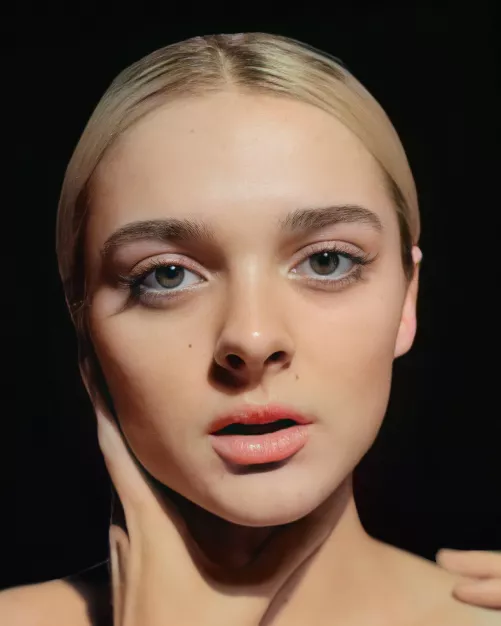 [R] Please cum on Charlotte Lawrence's face by zwik21