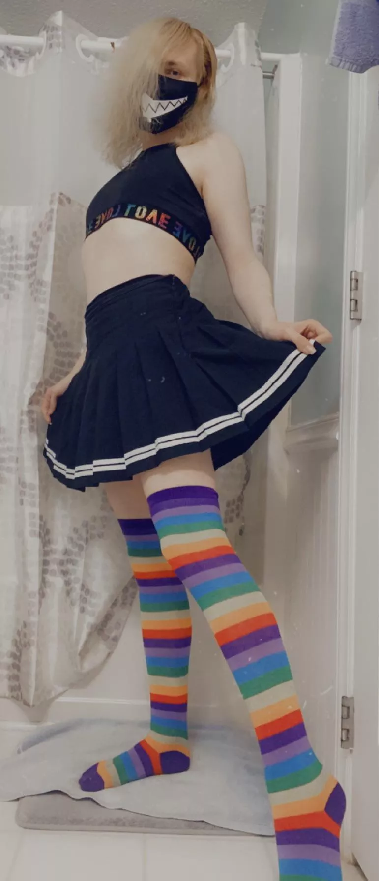 Rainbow boi :3 posted by Zeukiiii