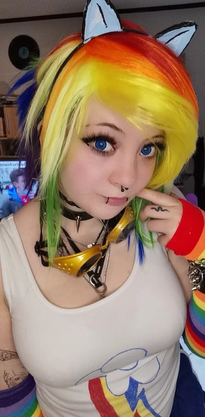 Rainbow Dash by me 🌈 posted by Little_scare_fox