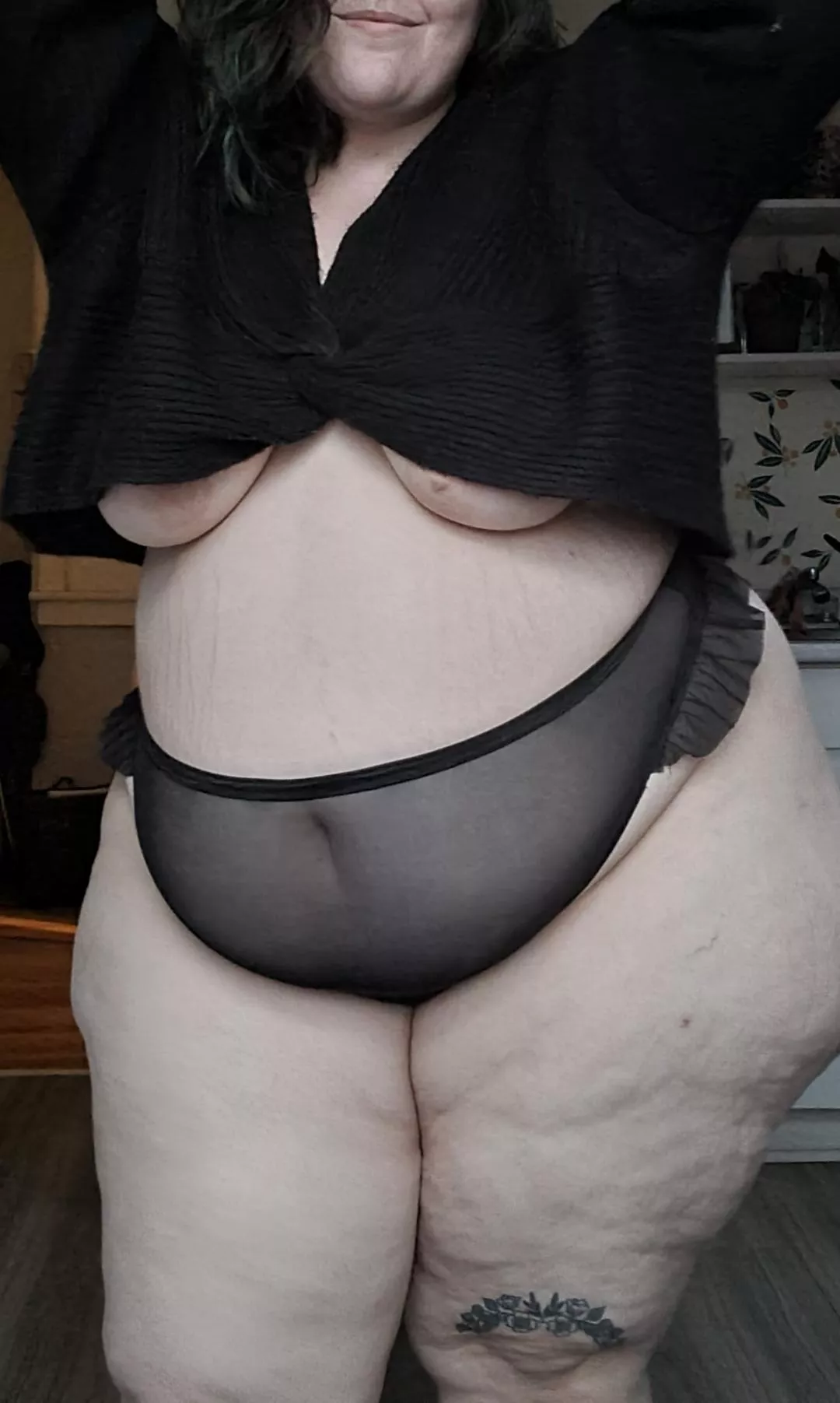 Rainy days are for staying in bed 😘 posted by CremeBrulegs