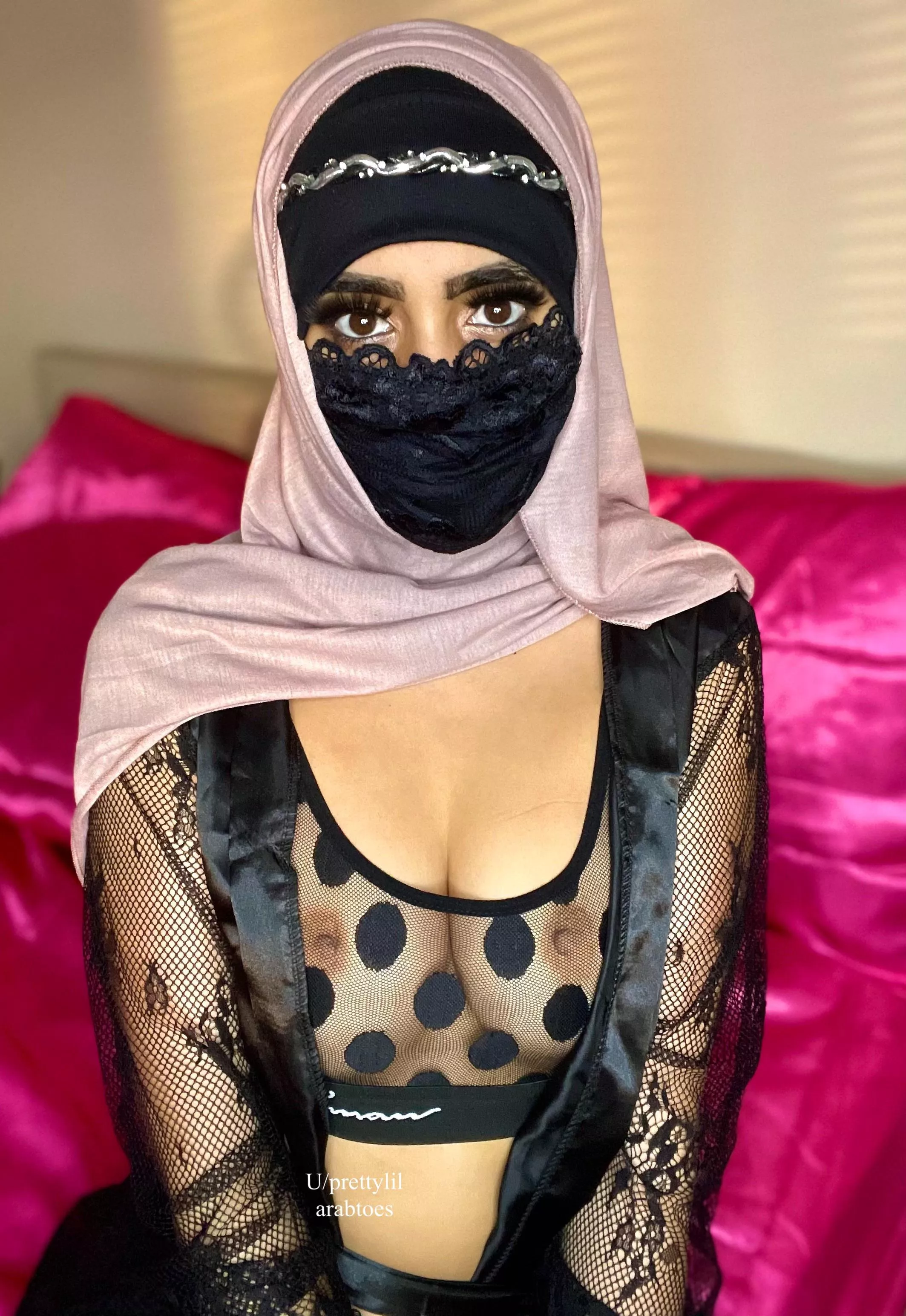 Raise your dick if you’d fuck a Muslim girl posted by prettylilarabtoes
