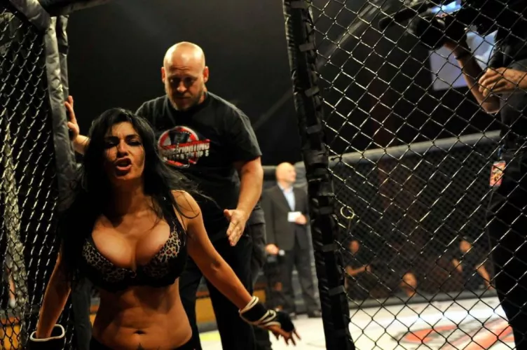 Randy Hands reporting! Yes folks after an illness I'm pleased to say I'm back by RandyHandsRichards56