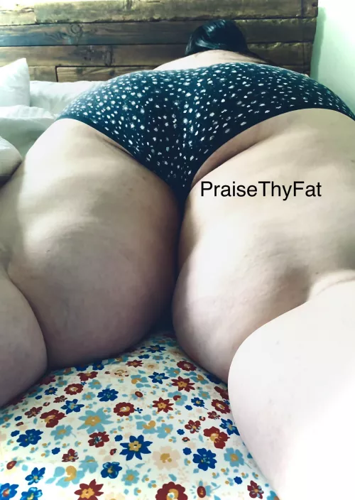 Rare Panty Pic (iykyk 😏) by PraiseThyFat