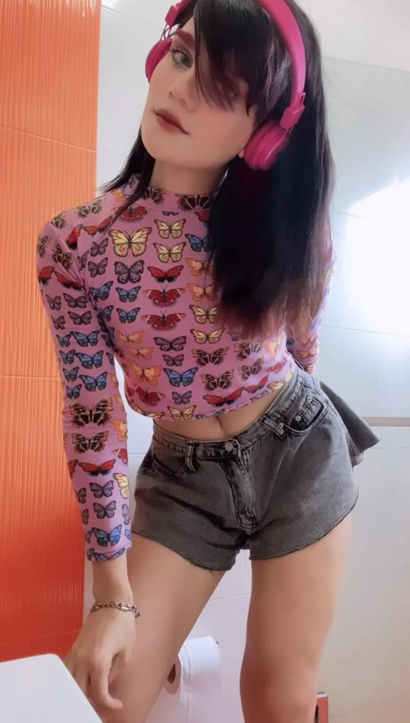 rate me 0-10 😵‍💫🙈💘 posted by samaramagica