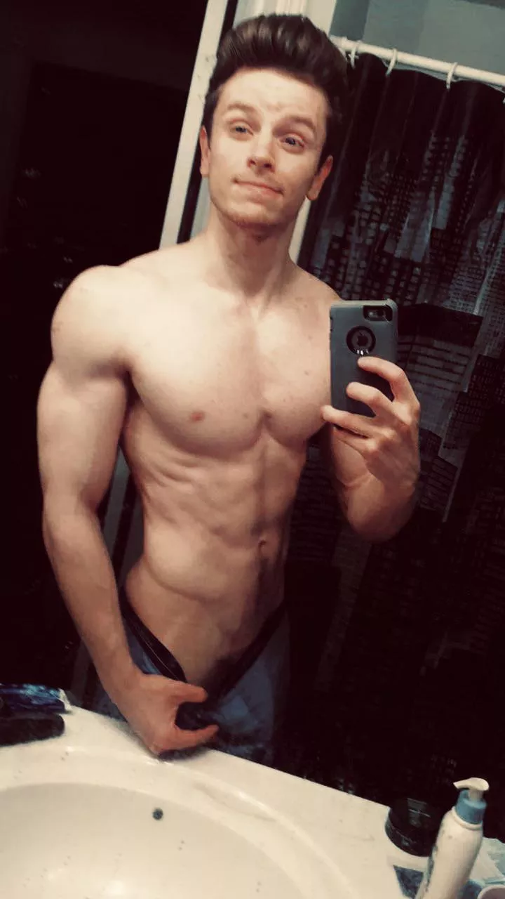 Rate me 1-10 🤪 posted by ExpensiveHold618