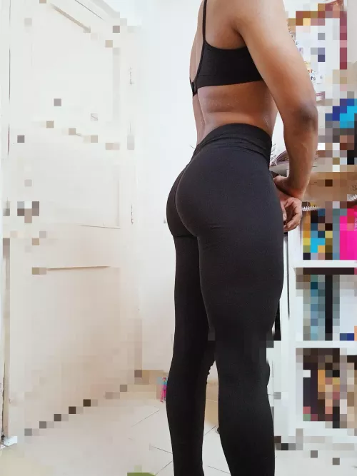 rate my butt.🍑 by dfsdffvcvcs