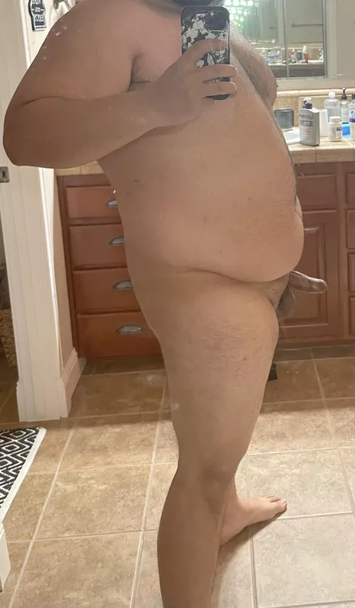 Rate my dad bod and hmu 👅 by Rivers1771