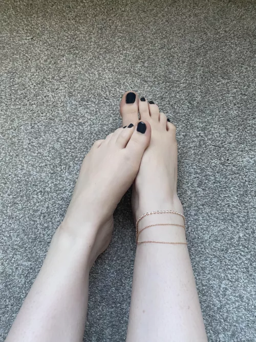 Rate my feet then come and play with them 🥵😍😏 by Specialist_Tap477