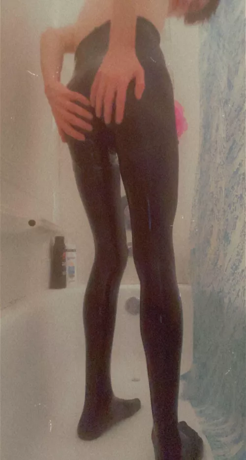 Rate [M]y legs by Melodic-Art1369