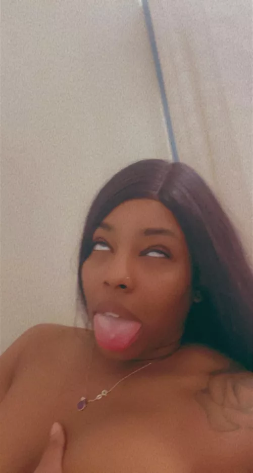 Rate my stupid face 😈 by Ebonybimboalien