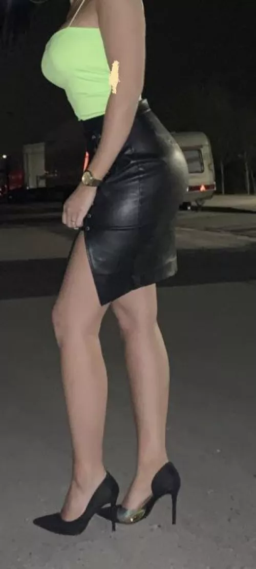 Rate my wife by Ambitious-Painting-8