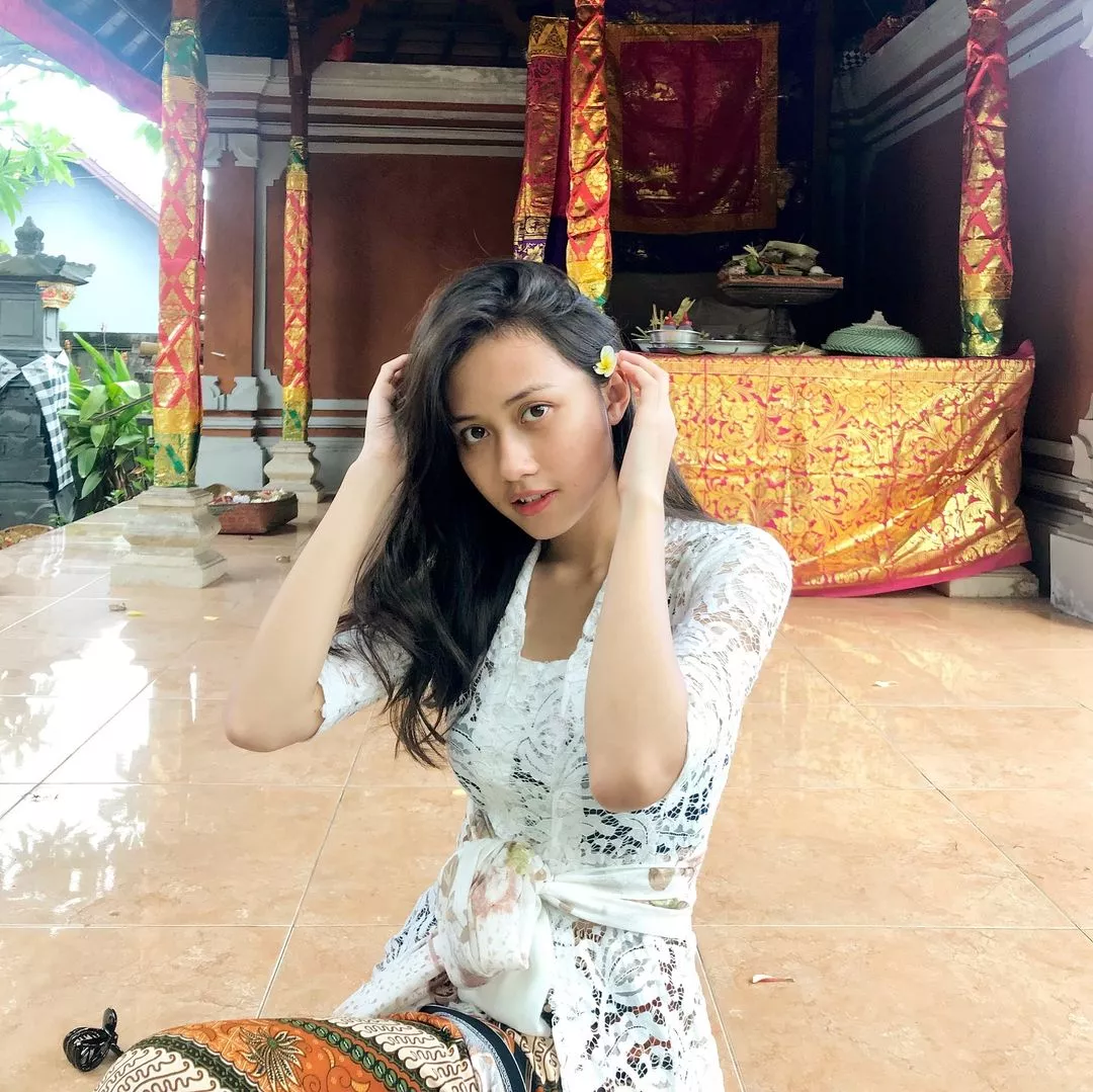 Ratih Pradnyaswari posted by ranazoik